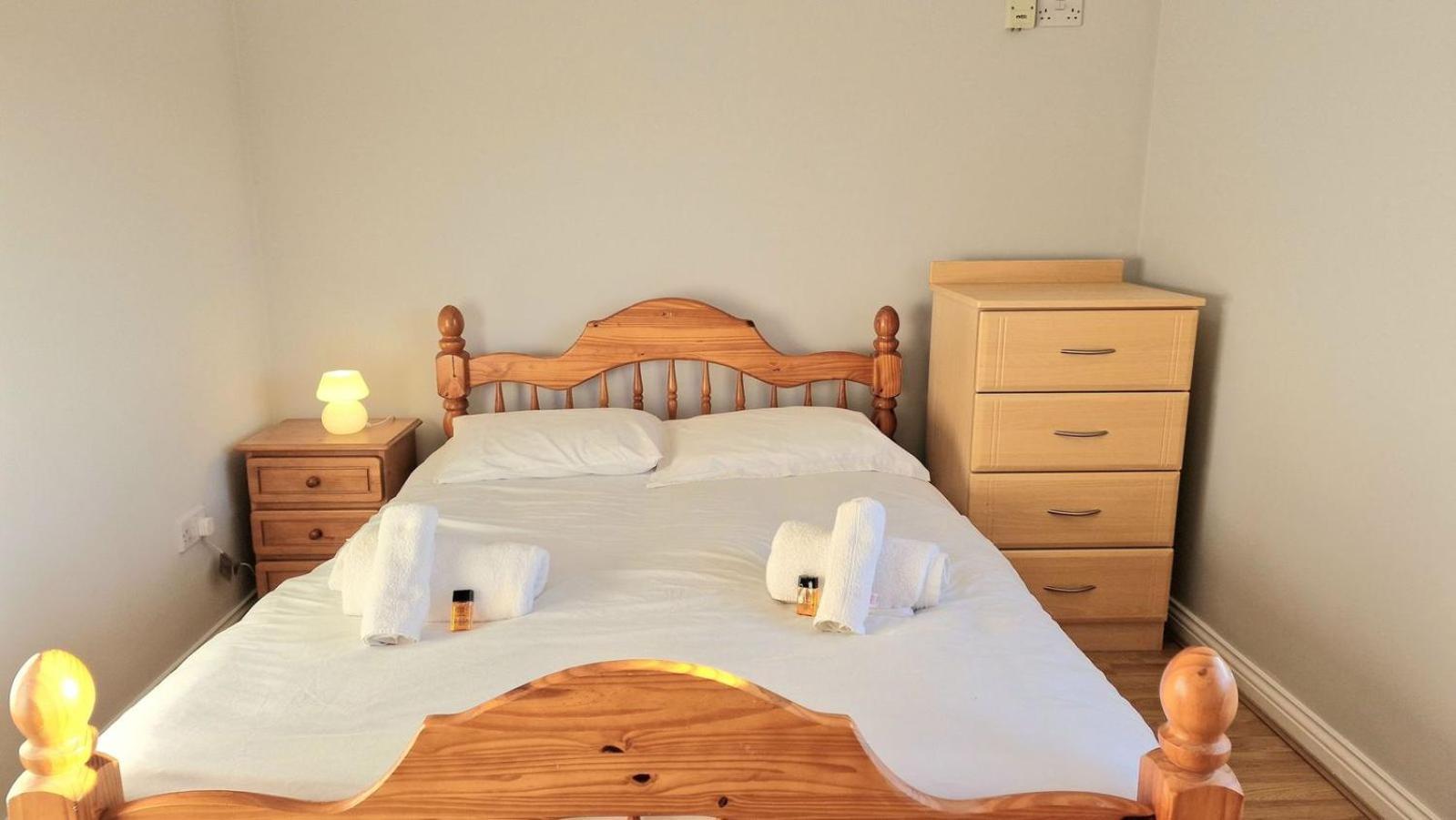 Cosy 3 Bedroom All Ensuites Galway Eksteriør billede